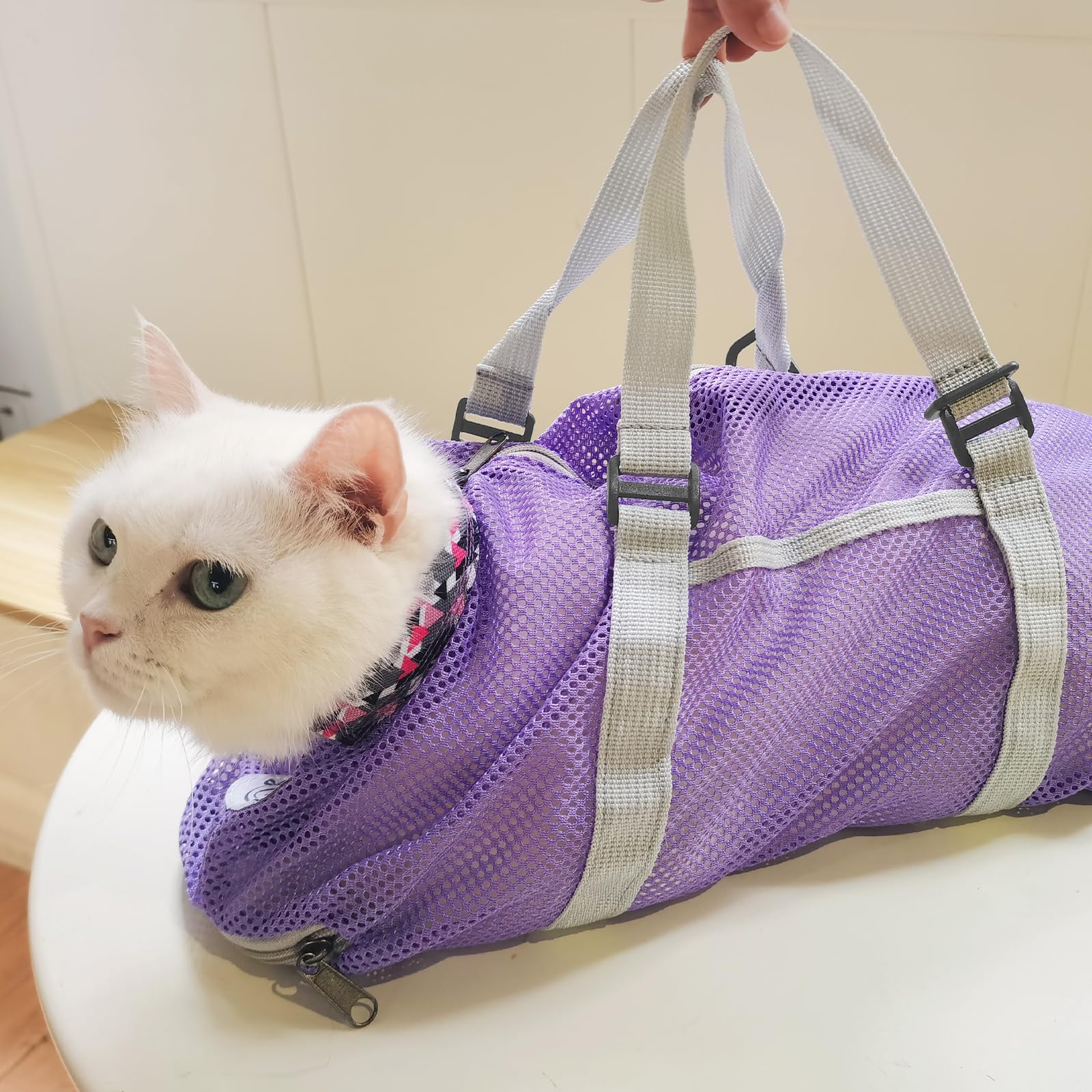 Cinf cat bathing bag quick-dry design helps quick drying after baths.