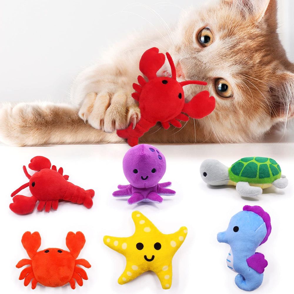 CiyvoLyeen lobster catnip toy promotes active play and scent appeal.