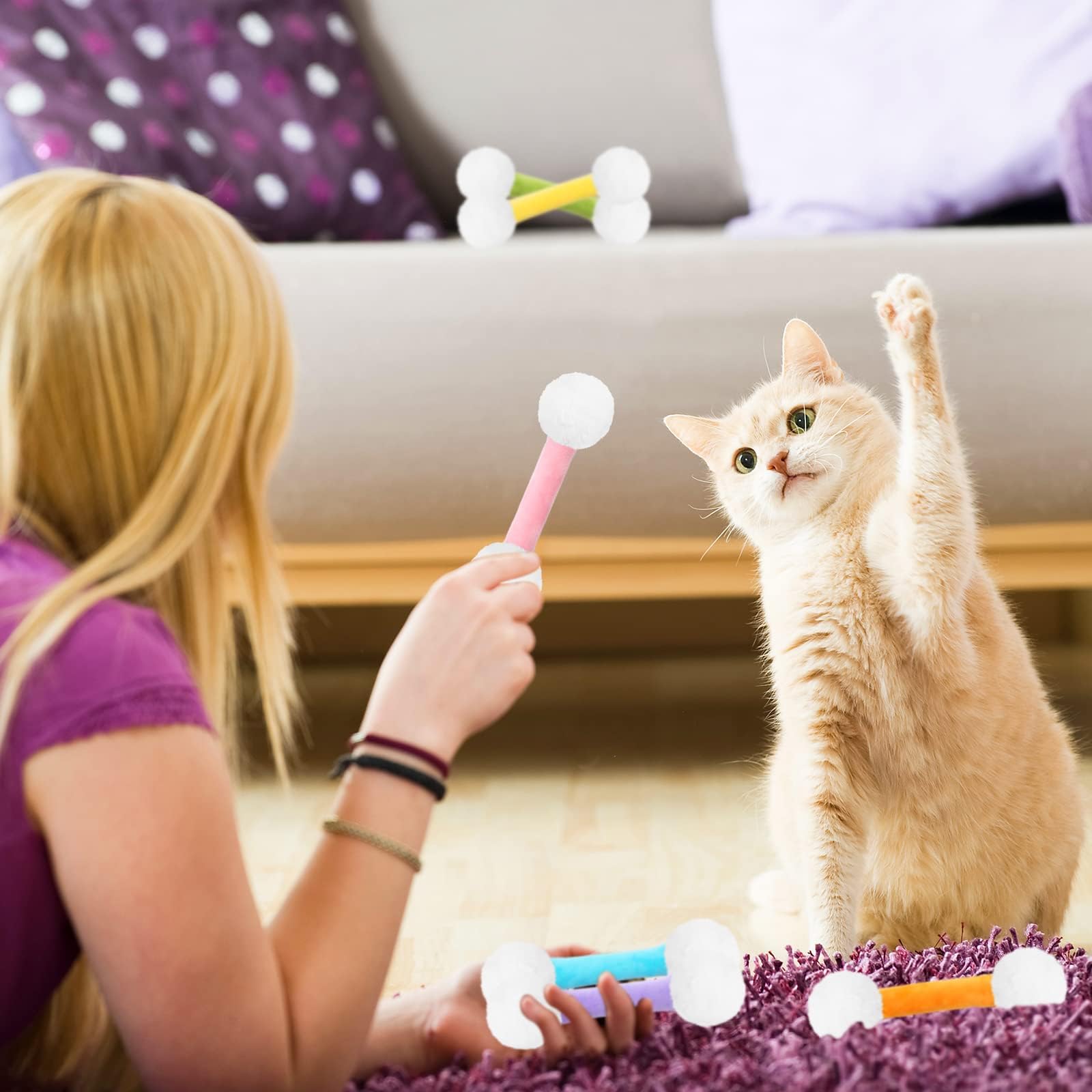 CiyvoLyeen Swabs Catnip Toy size detail shows 5.5 inches by 1.6 inches for versatile play.