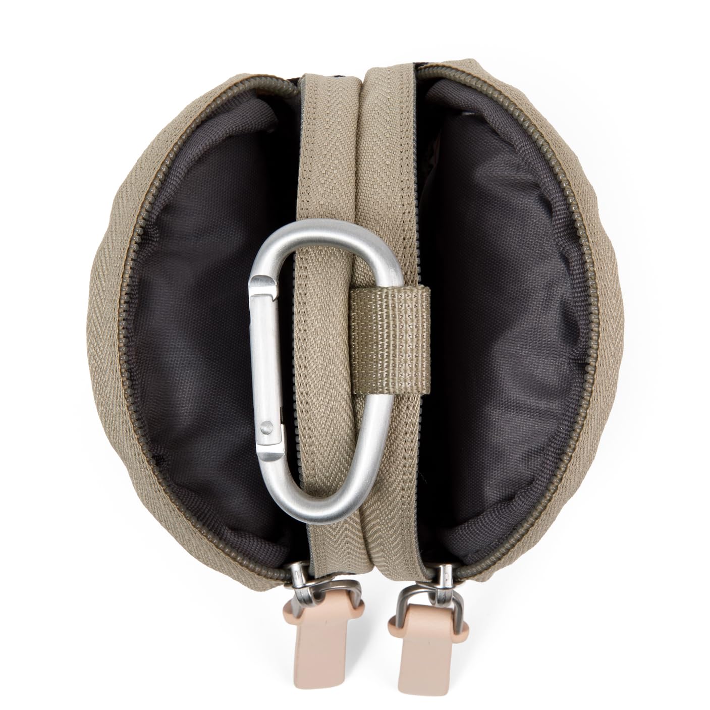 Cleverpup Snackpack attaches to leash belt or bag for hands free use