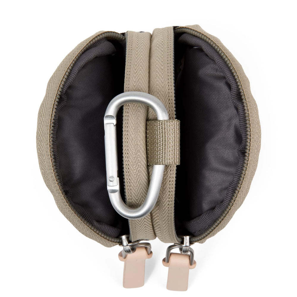 Cleverpup Snackpack attaches to leash belt or bag for hands free use