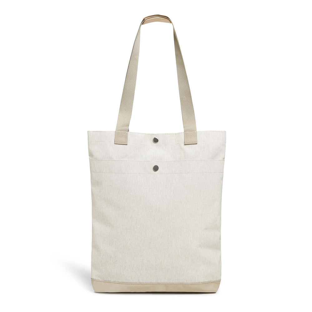 Cleverpup Tote Base Cleanability emphasizes wipe-clean bottom for effortless maintenance.