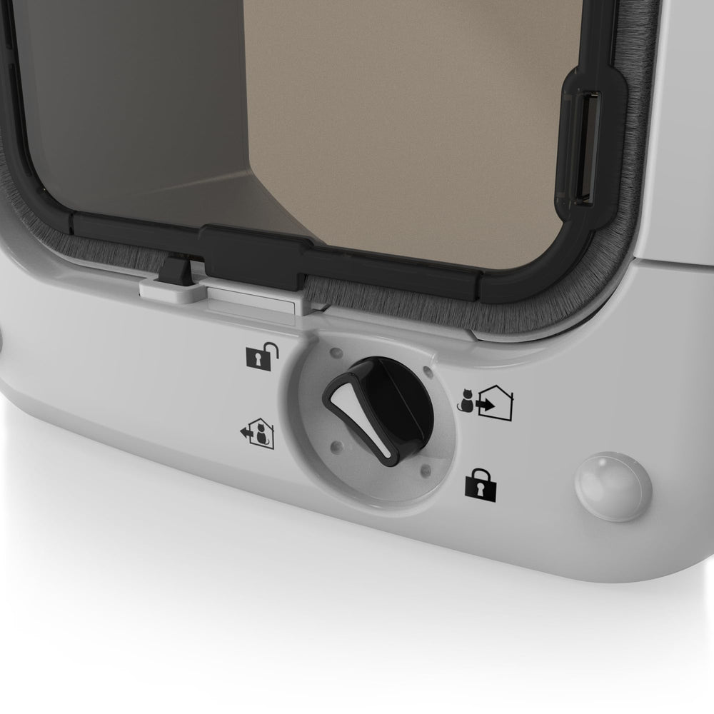 Closer Pets Cat Mate flap compatibility ISO AVID confirms reliable microchip access across pets.