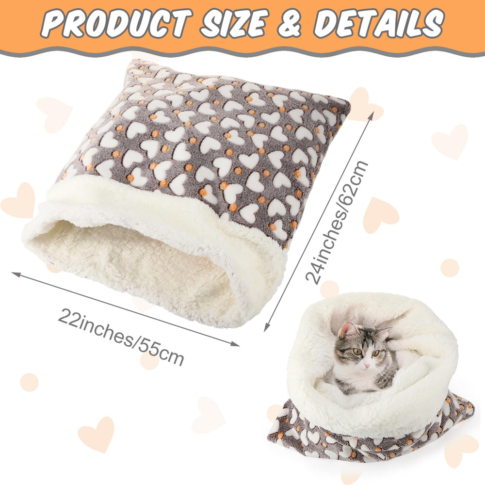 Clysee self-heating cat sleeping bag entry design enables easy access and cozy snuggles.