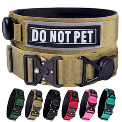 Comfluxe AirTag dog collar holder demonstrates secure AirTag placement.