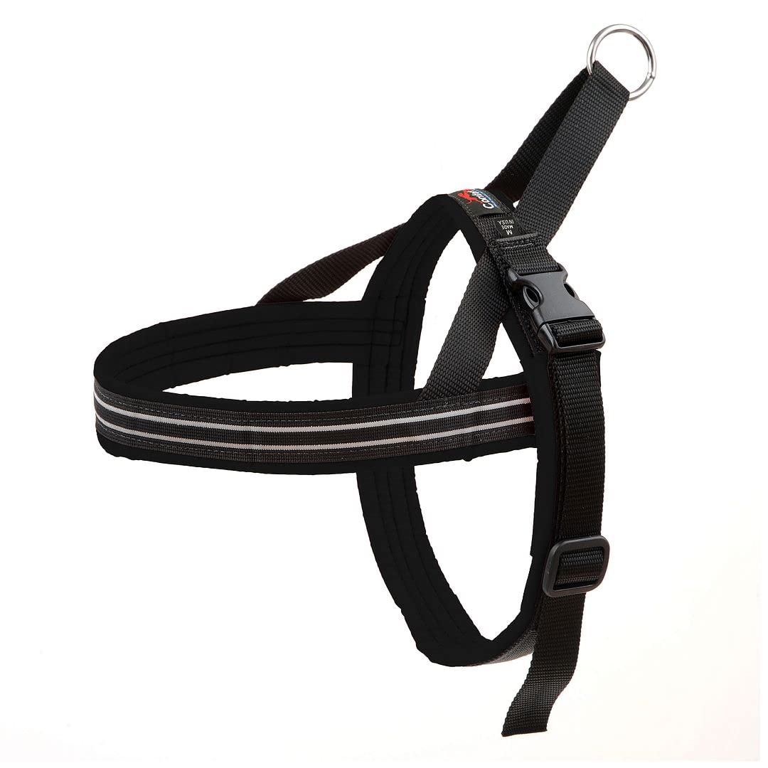 ComfortFlex Sport Harness shows no-choke design for comfortable neck protection during walks.