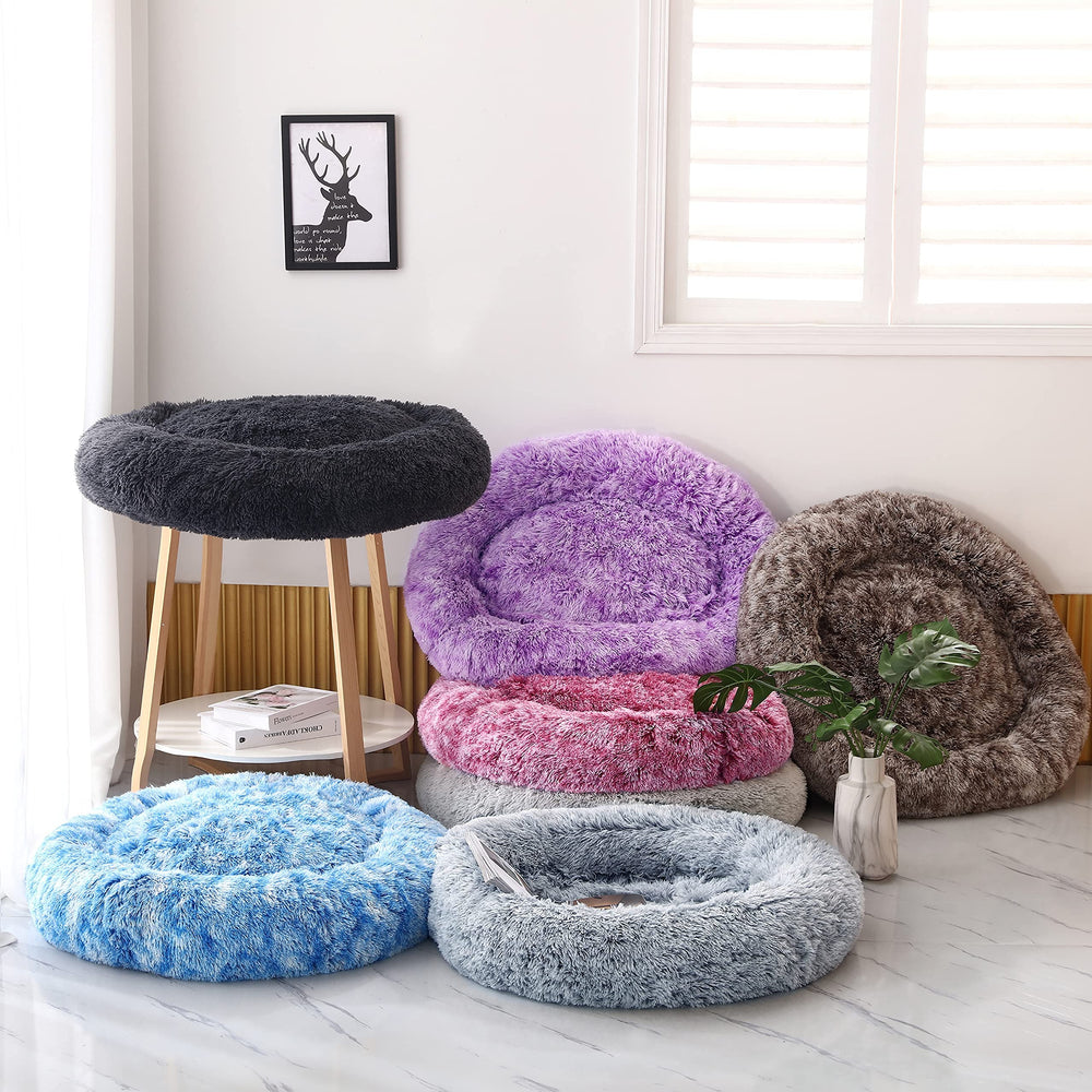 Comlax Calming Donut Bed anti-slip bottom photo illustrates stable placement on floors.