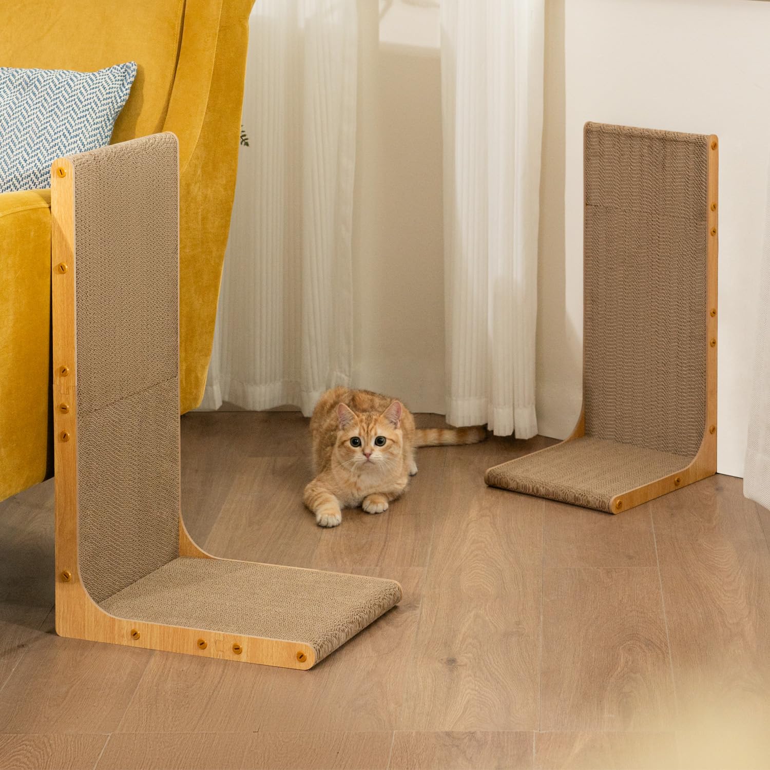 Conlun space-saving scratcher keeps paws engaged and supports furniture longevity.
