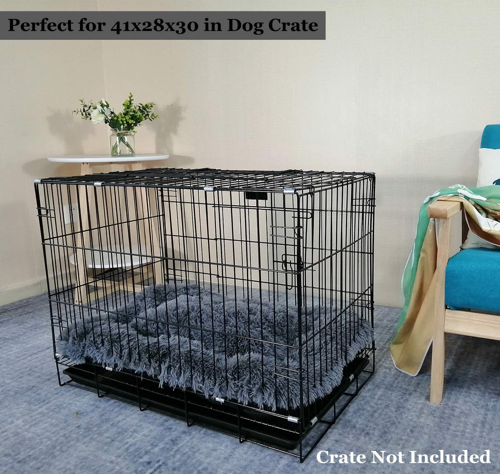 Coohom Deluxe Plush Dog Bed washable material for easy cleaning and durability.