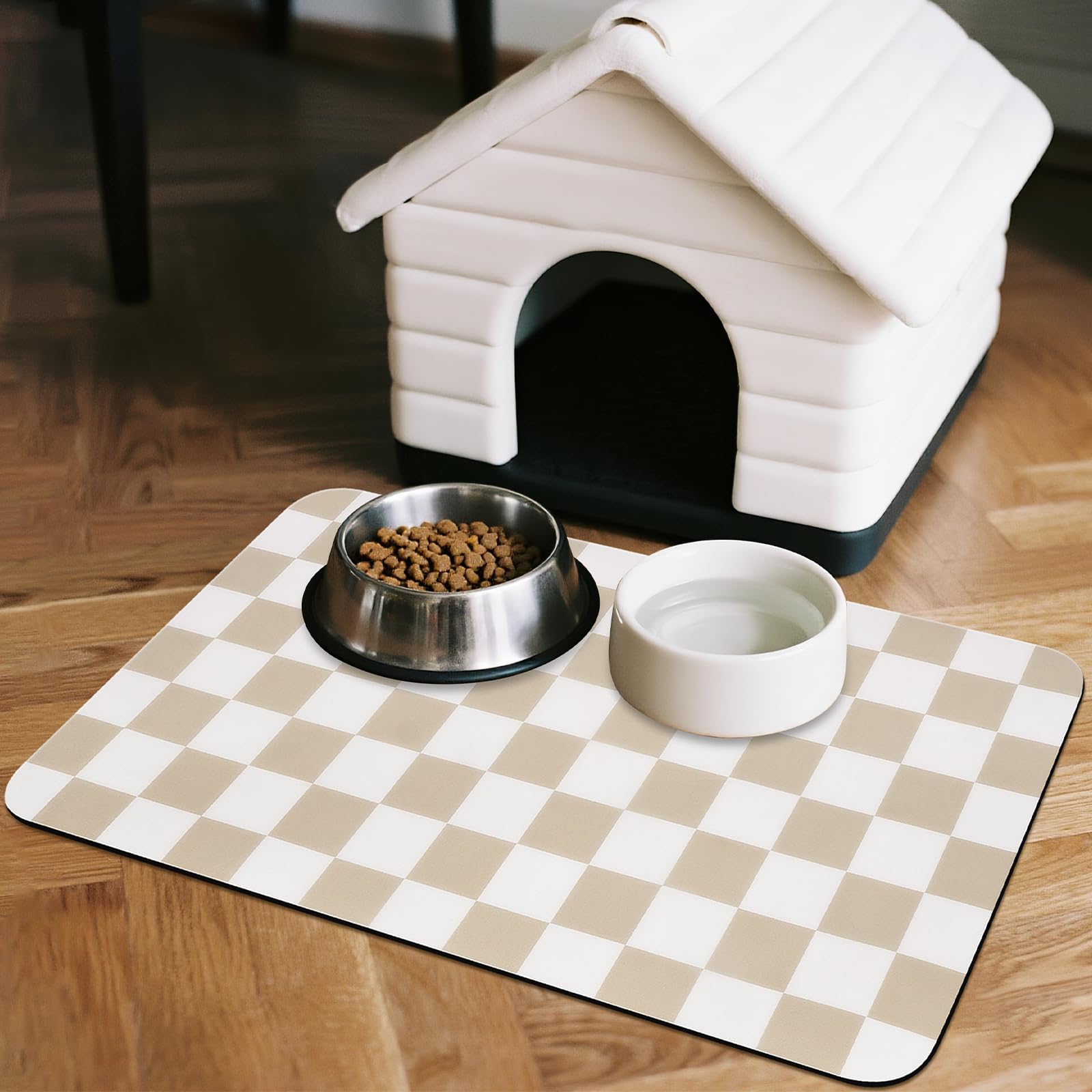 Waterproof bottom of the CooRug mat protects floors from leaks.