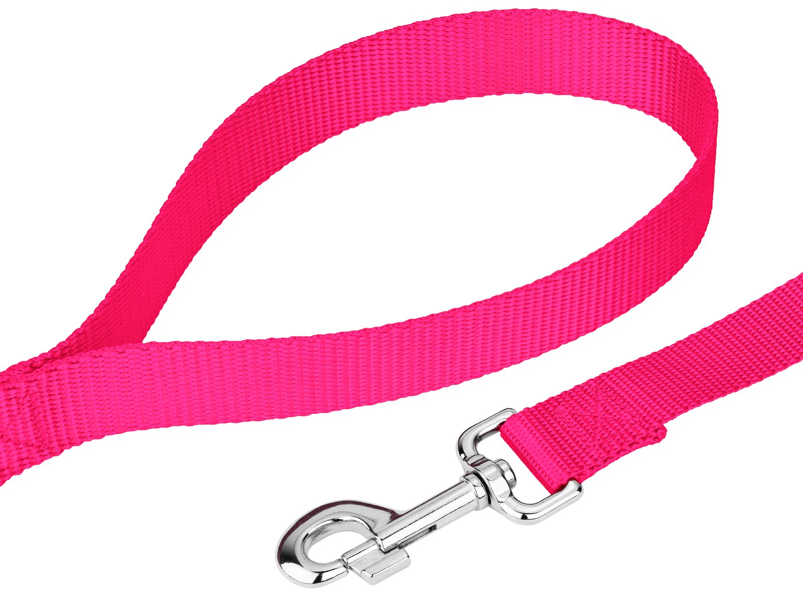 Country Brook Petz nylon leash shows an easy snap closure for quick secure attachment.