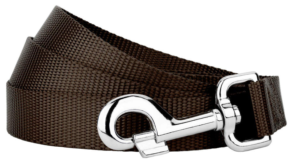 Country Brook Petz nylon texture close-up highlights smooth, comfortable handle.