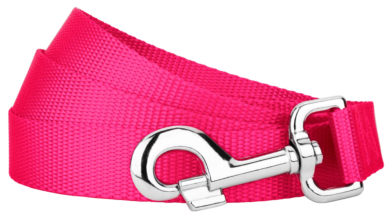 Country Brook Petz nylon leash in vibrant colors retains brightness after frequent use.