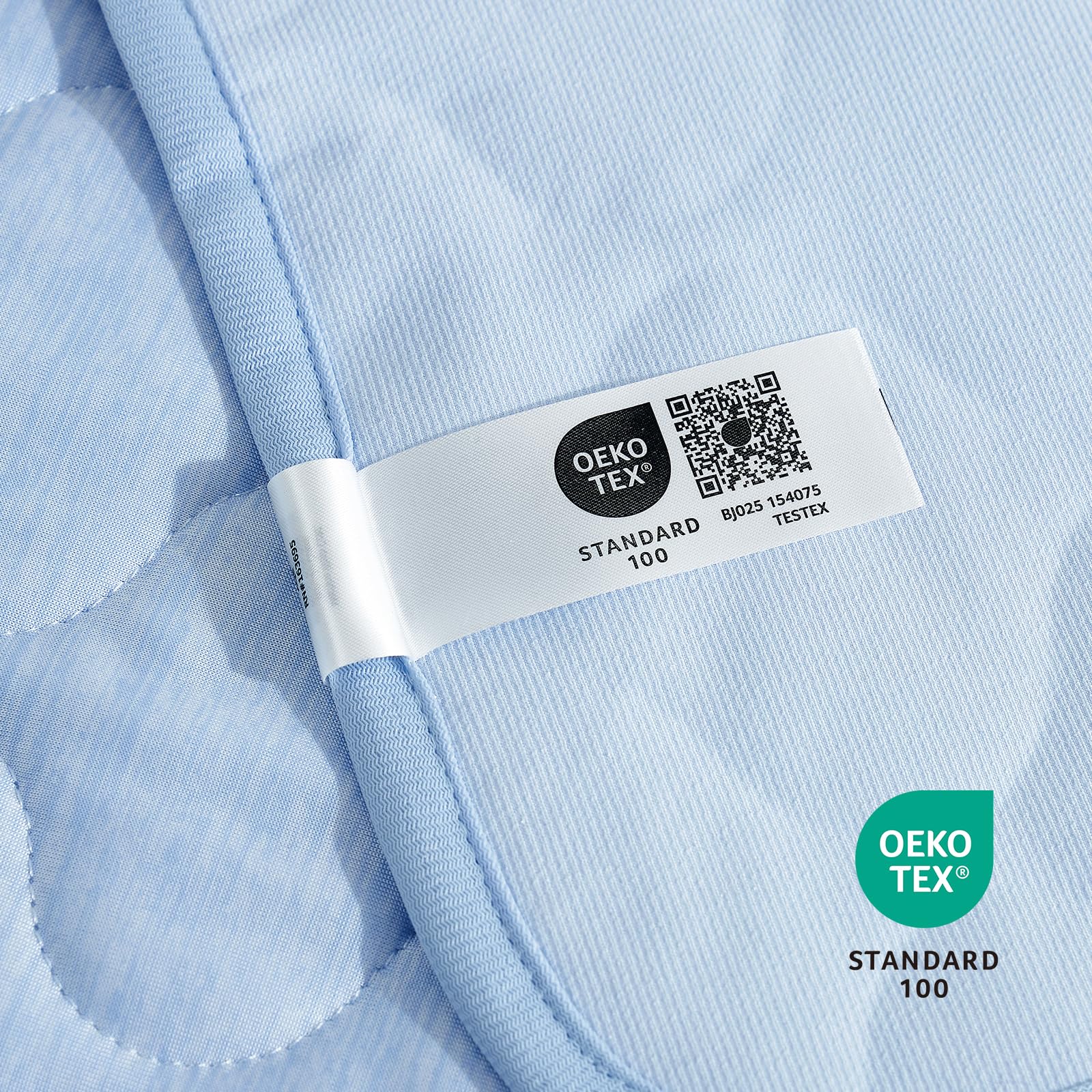Cozy Bliss machine-washable label shows easy care and quick cleaning.