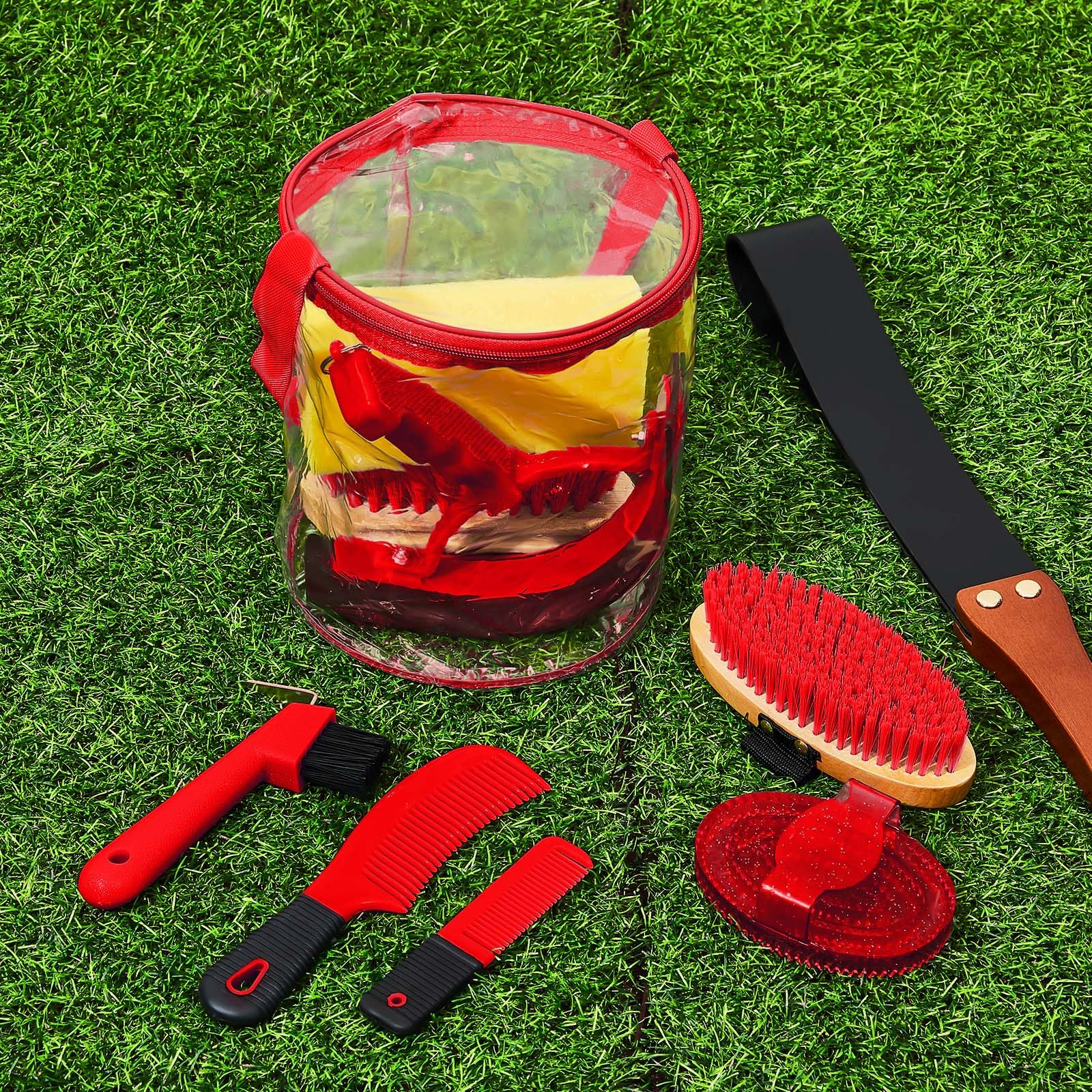 Cunhill sweat scraper helps lift moisture for quicker drying after washing.