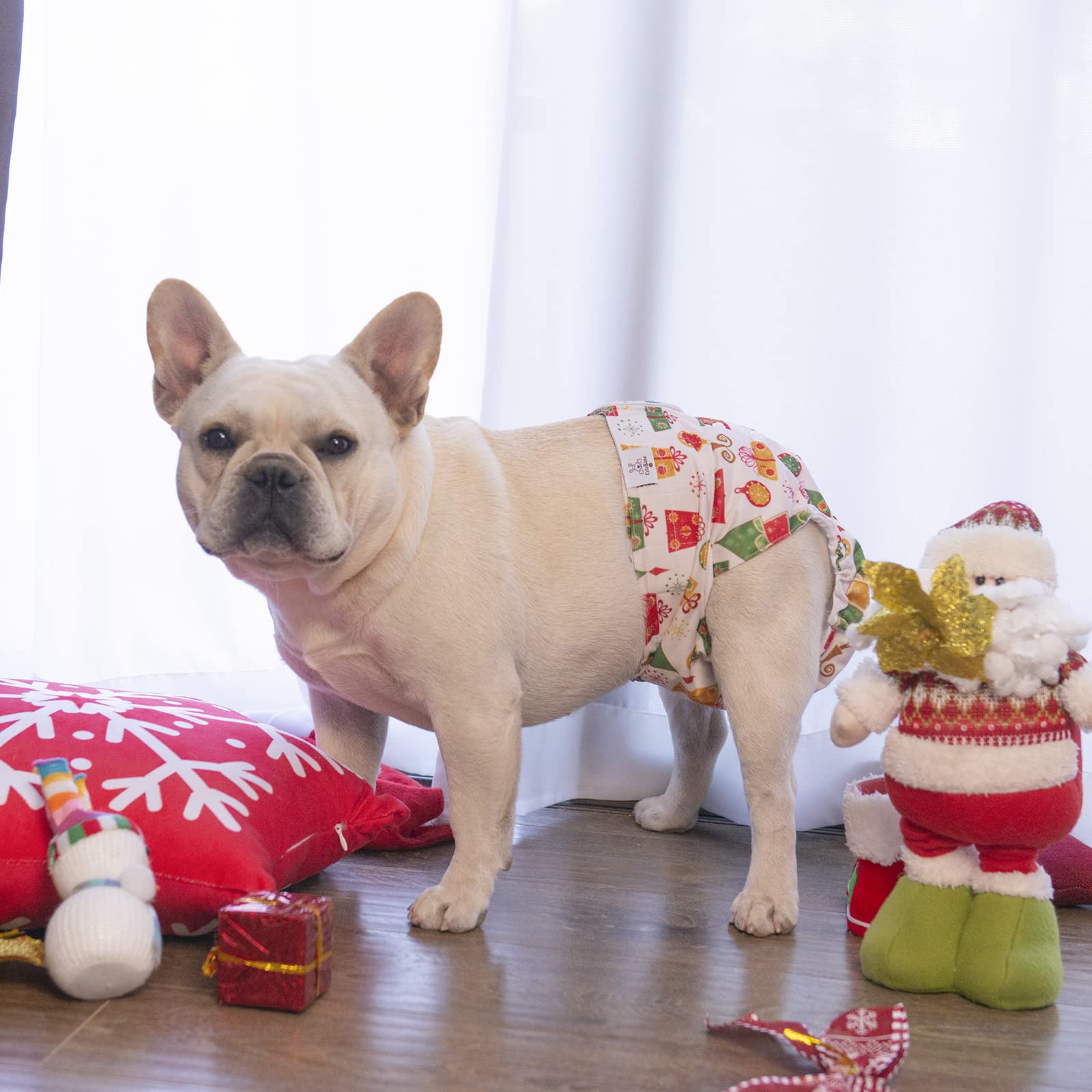 CuteBone dog diapers tail-hole-snaps allow customize fit and prevent slipping.