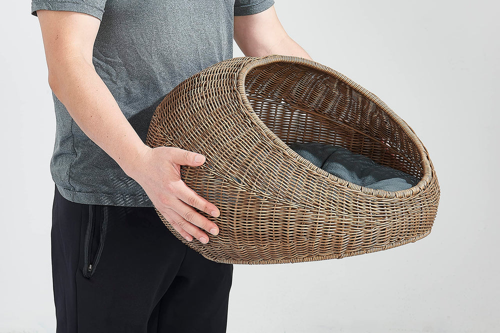 D+GARDEN wicker cat bed dome dimensions help plan space.