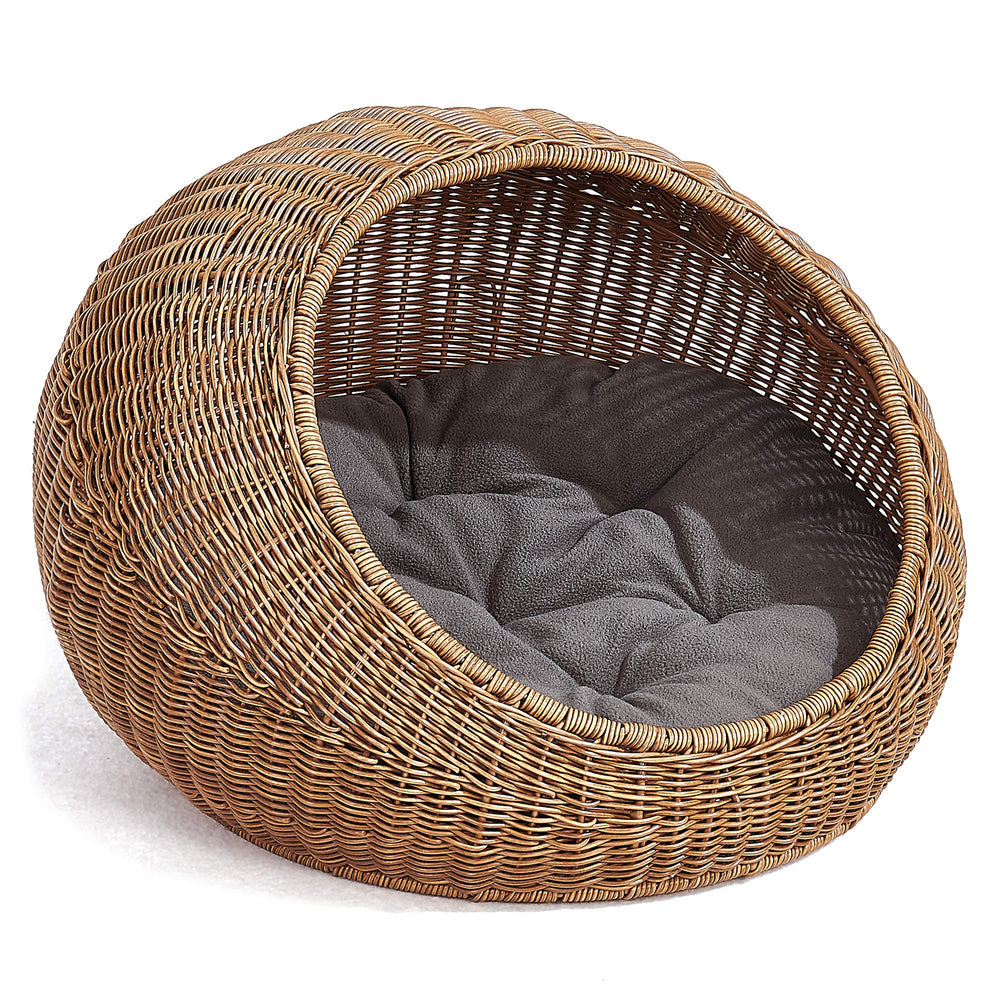 D+GARDEN wicker cat bed dome scratch pad inside invites play.