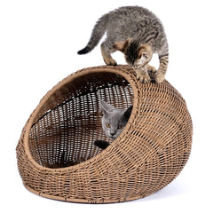 D+GARDEN wicker cat bed dome side view highlights durable faux rattan.