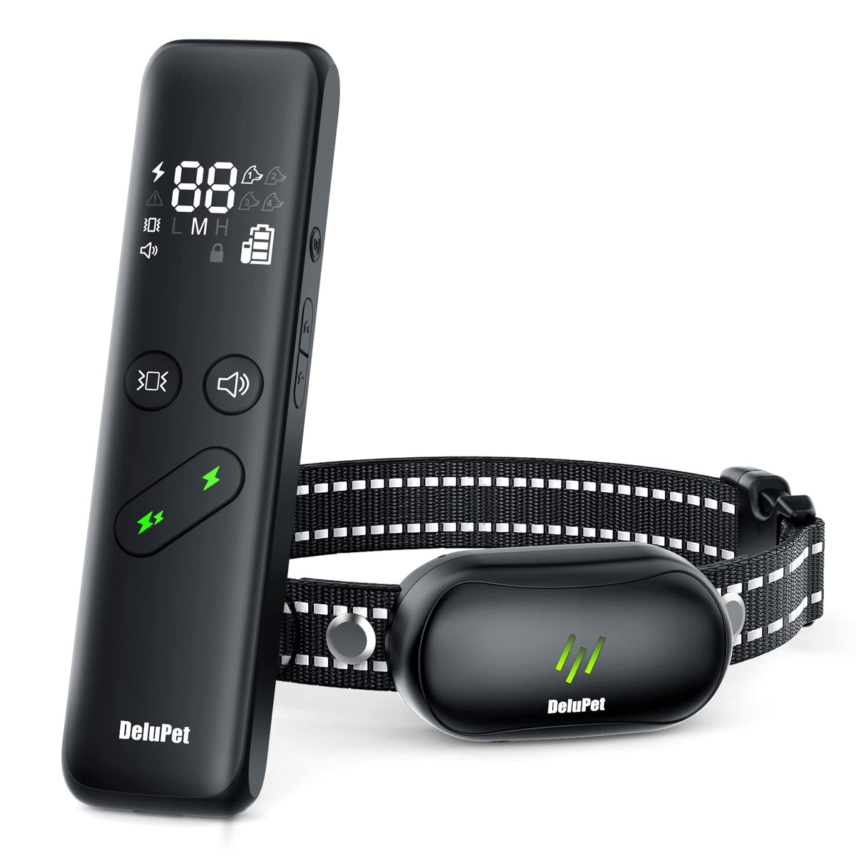 Delupet dog shock collar remote demonstrates 1600ft outdoor training range.