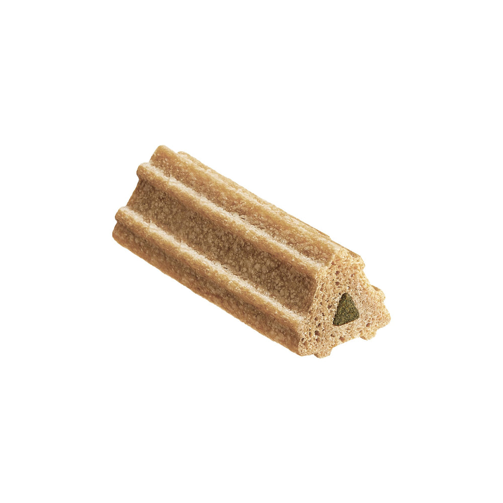 Dentalife ActivFresh chicken-flavored chews entice dogs during daily rewards.