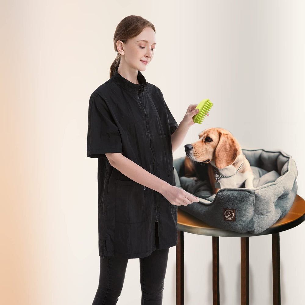 DHXYZZB grooming smock on waterproof nylon surface repels hair and liquids