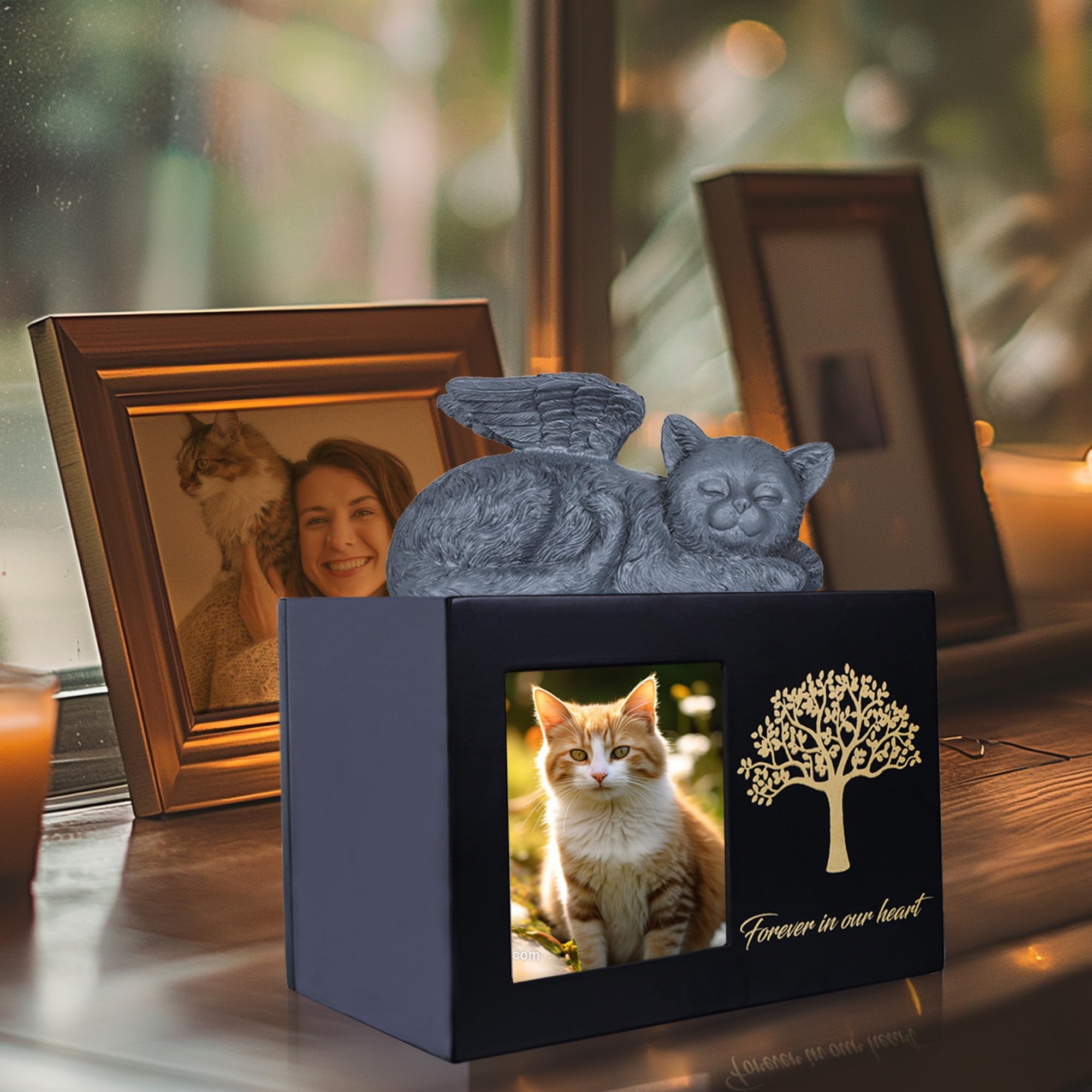 DiDiBirDi Cat Urn Black Finish provides an elegant home display for memories.