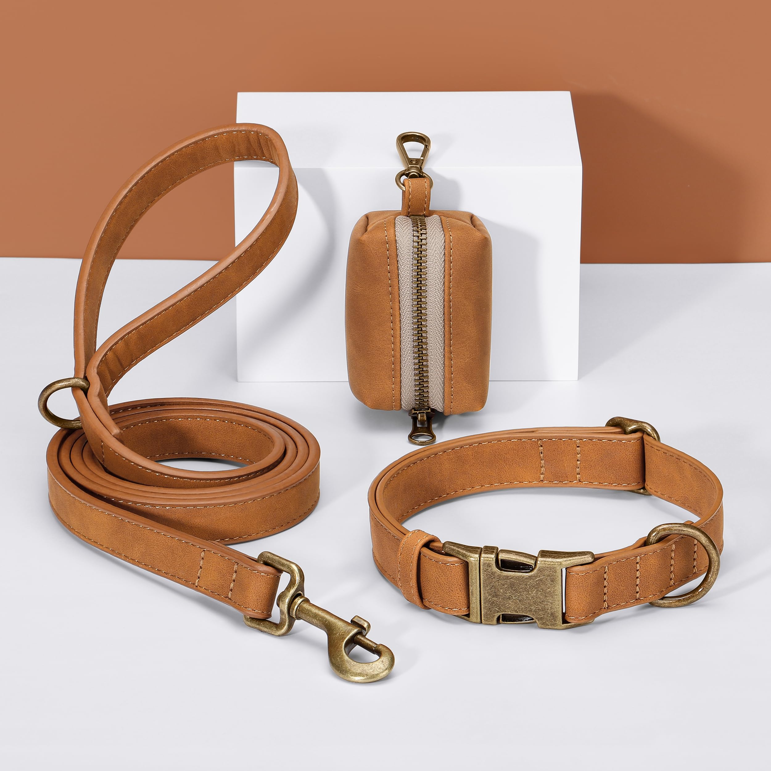 Didog soft PU leather dog collar easy-clean material in action