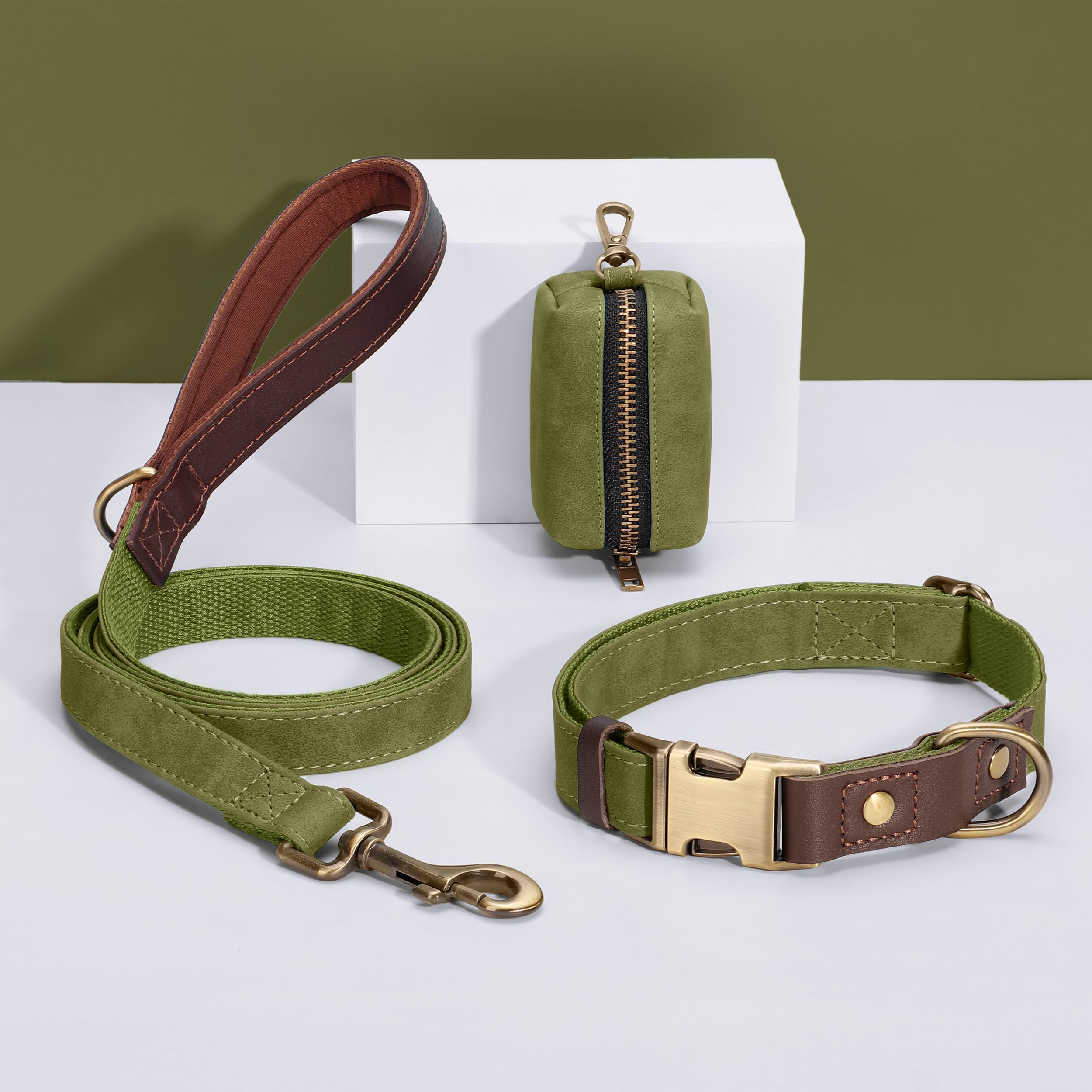 Didog medium size 13-19 inch neck demonstration on adjustable collar