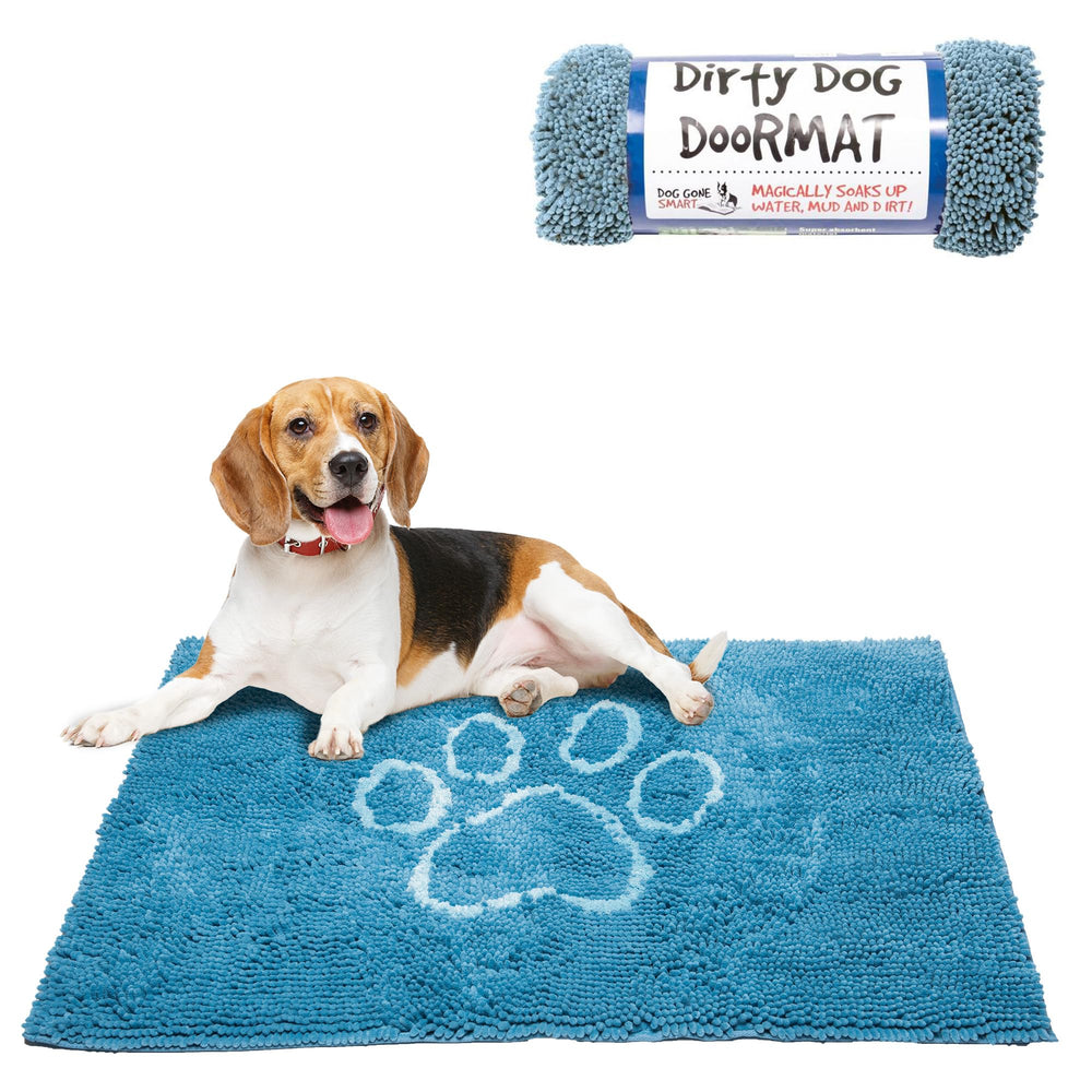 Dog Gone Smart Dirty Dog Doormat Aqua absorption closeup shows high water uptake for muddy paws