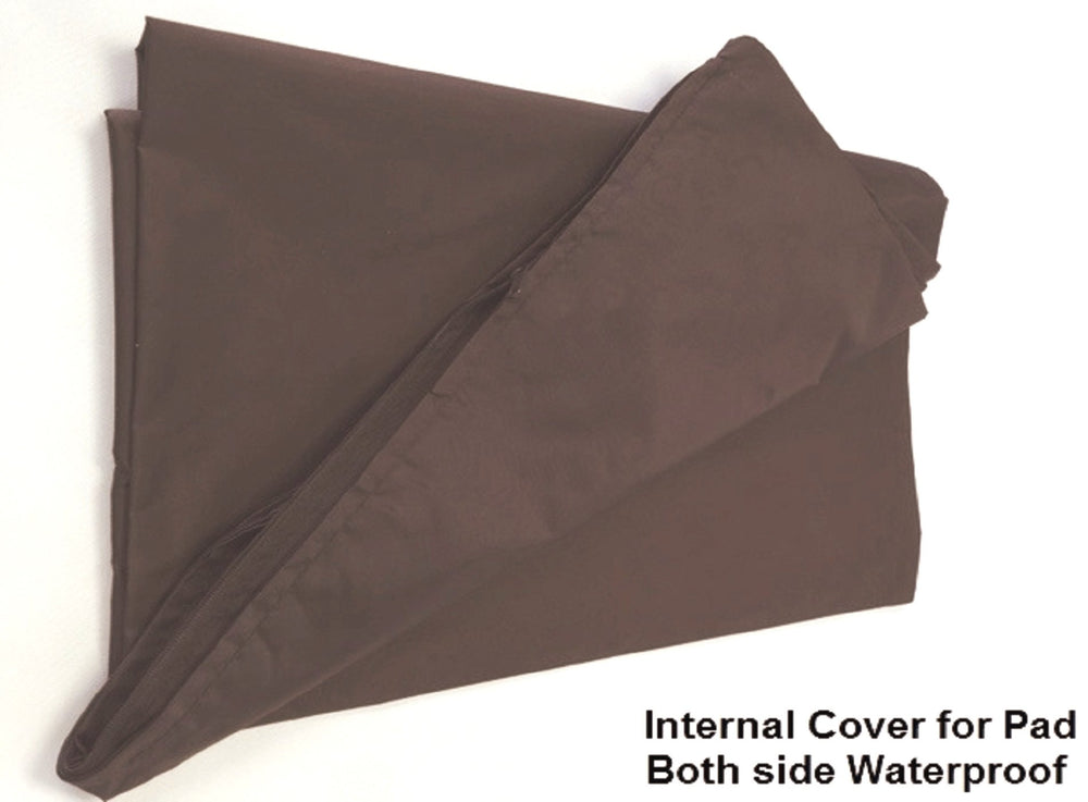 Dogbed4less stain-resistant fabric protects the bed against accidents and liquids