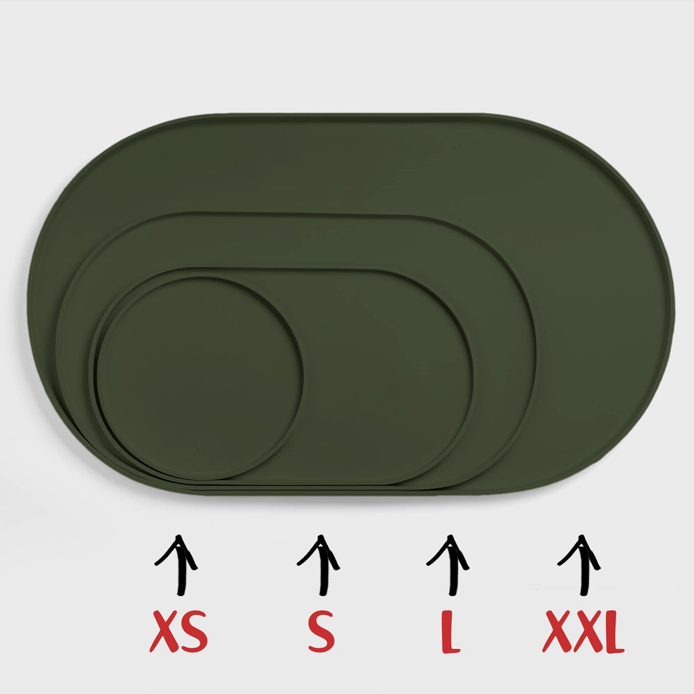 DogBuddy dog food mat with non-slip edges provides a stable feeding area.