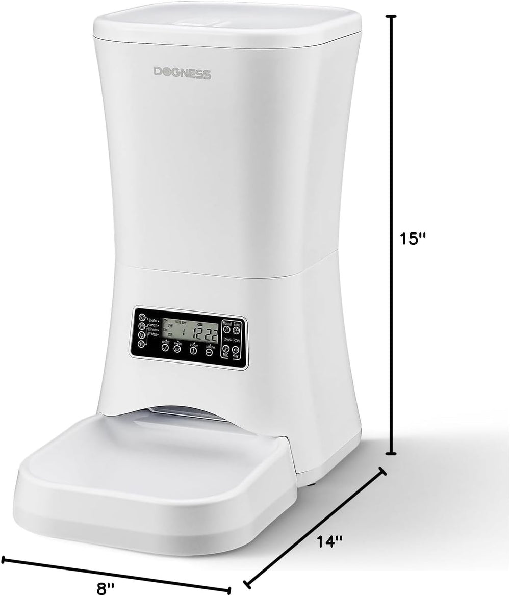 DOGNESS 9L hopper view shows large capacity for reliable portions during travel
