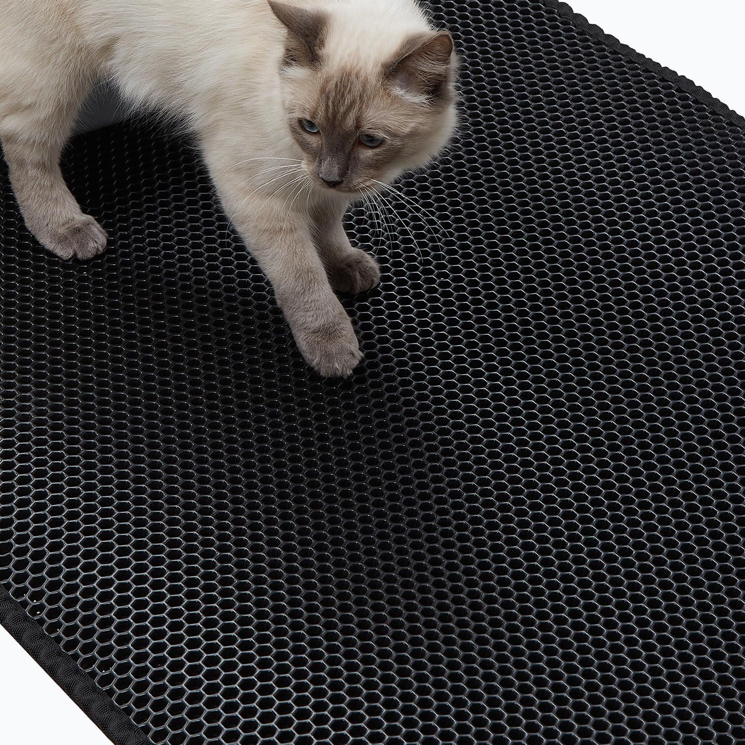 DOTPURFECT Cat Litter Mat traps litter and reduces scatter effectively.