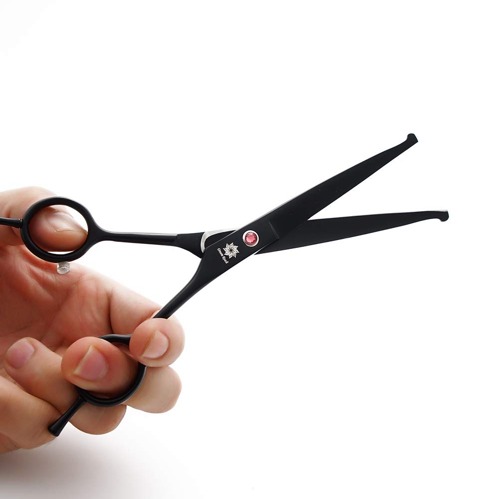 Dream Reach scissors support left- and right-handed use with ergonomic design
