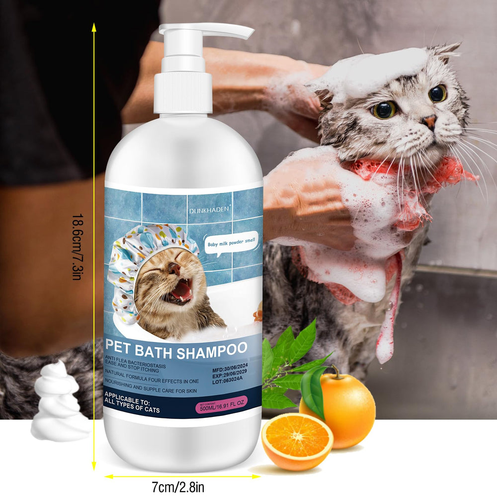 DUNKHADEN cat shampoo lush lather on fur demonstrates gentle care.