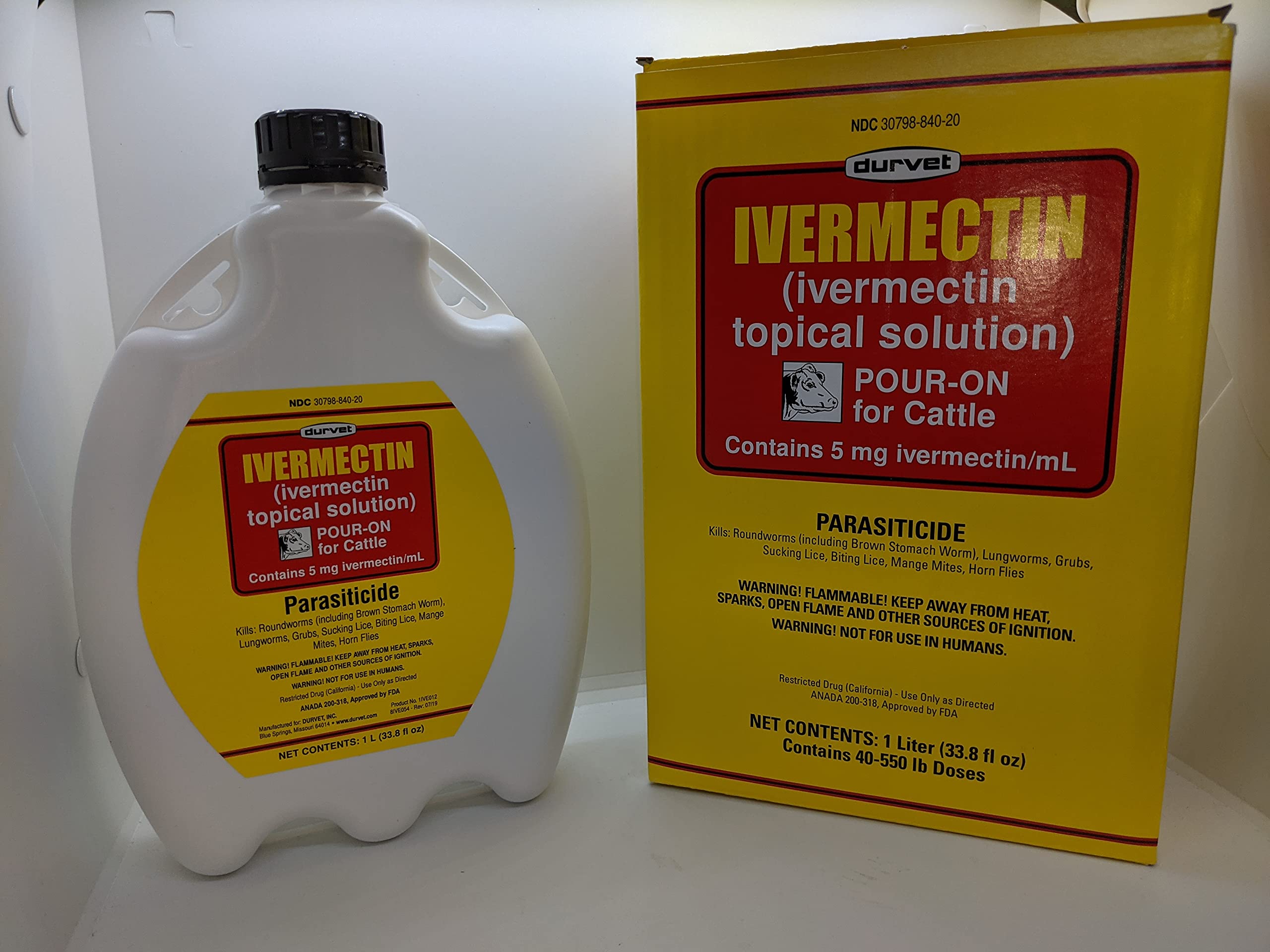 Durvet Ivermectin pour-on cattle 1000ml for convenient field application.