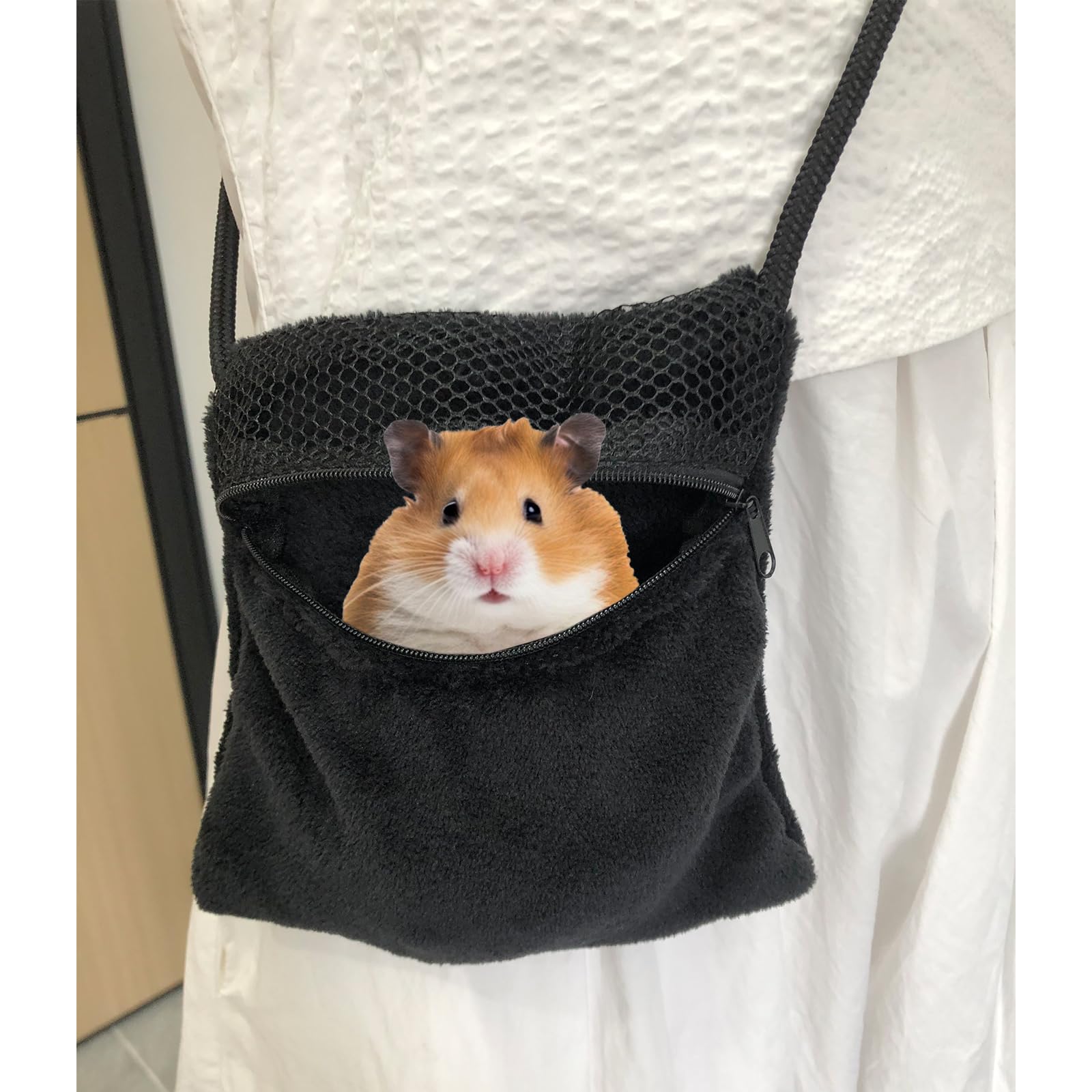 DVDKOLA hamster leash with adjustable harness enables comfortable, secure outdoor adventures.