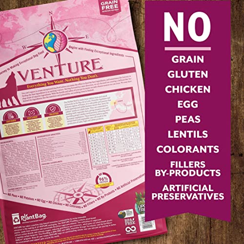 Earthborn Holistic Venture pumpkin bag highlighting natural fiber nutrients