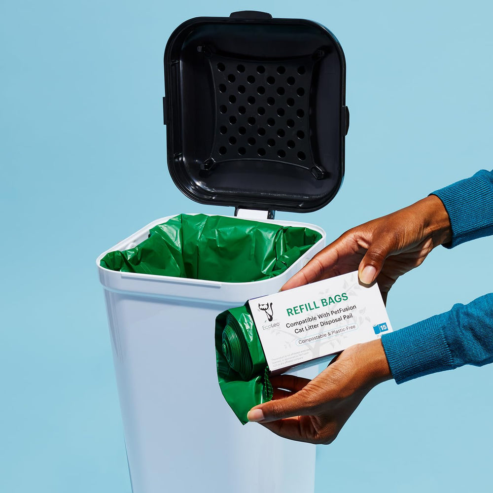 EcoLeo heavy-duty green-opaque liners withstand messy waste.
