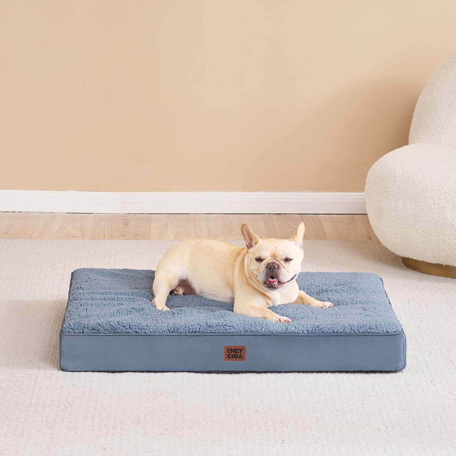 EHEYCIGA 30x20 size fits small to medium dogs comfortably.