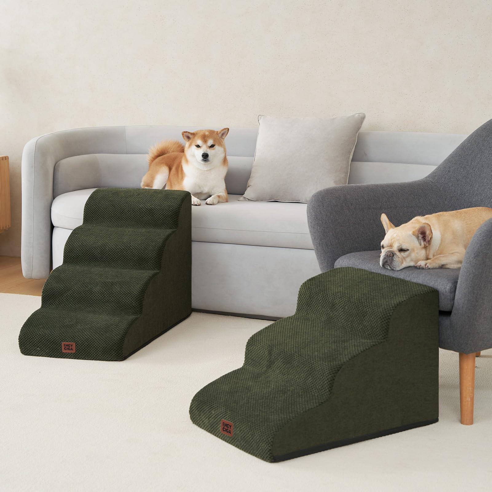 EHEYCIGA Curved Dog Stairs washable cover enables quick cleanup after adventures.