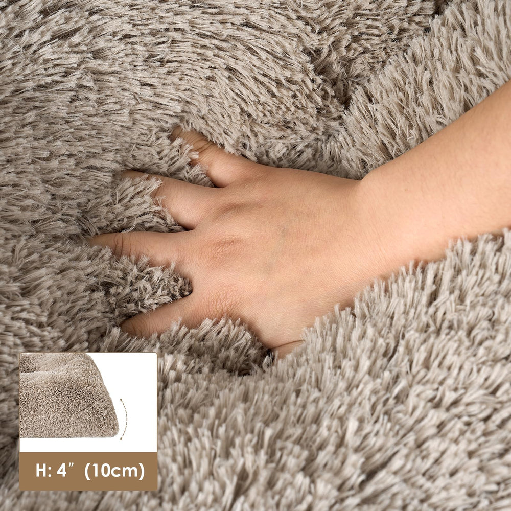 EHEYCIGA faux fur bed provides warm, secure resting in taupe color
