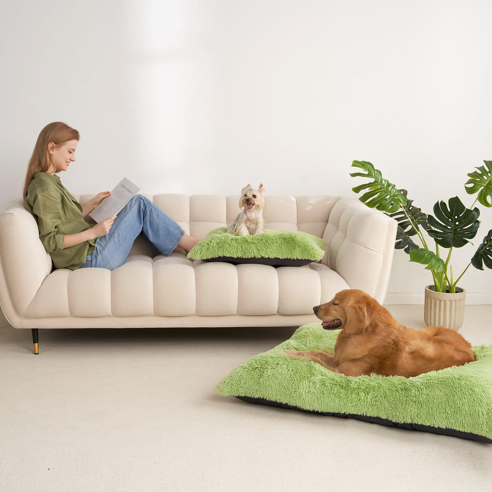 EHEYCIGA fluffy dog bed-anti-anxiety design may promote relaxation.
