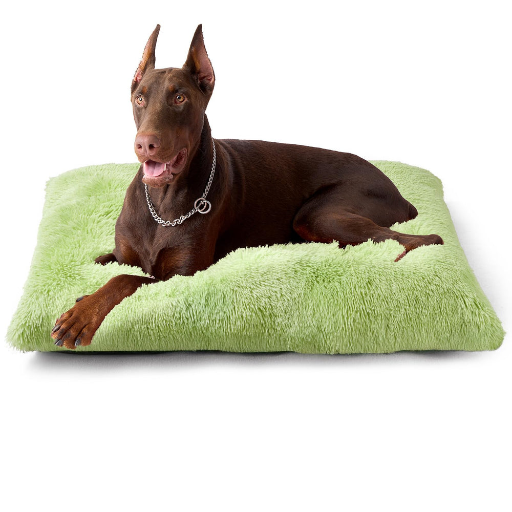 EHEYCIGA Fluffy XXL Dog Crate Pad with soft fur for calming naps.