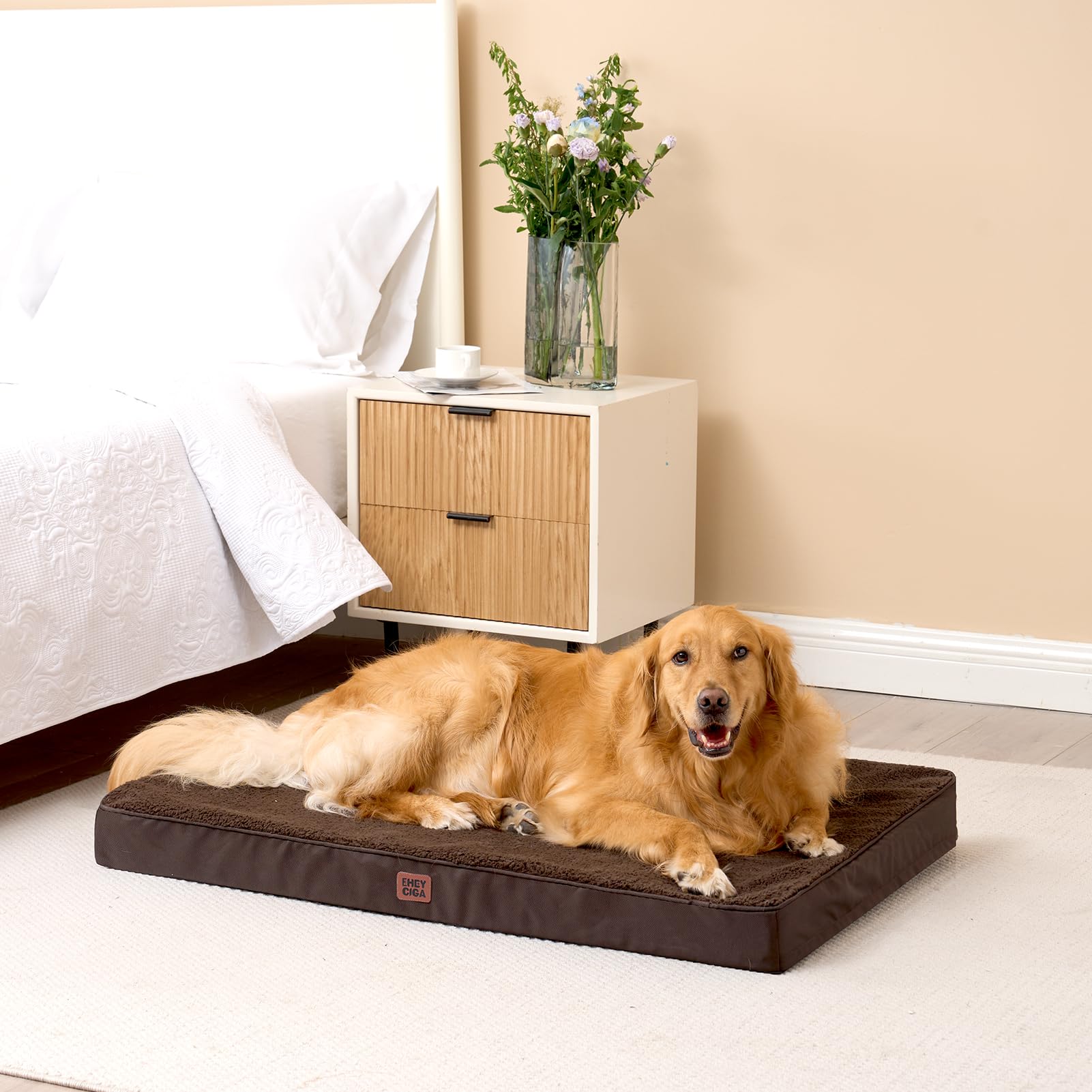 EHEYCIGA kennel and crate use keeps jumbo dogs comfy in any space.