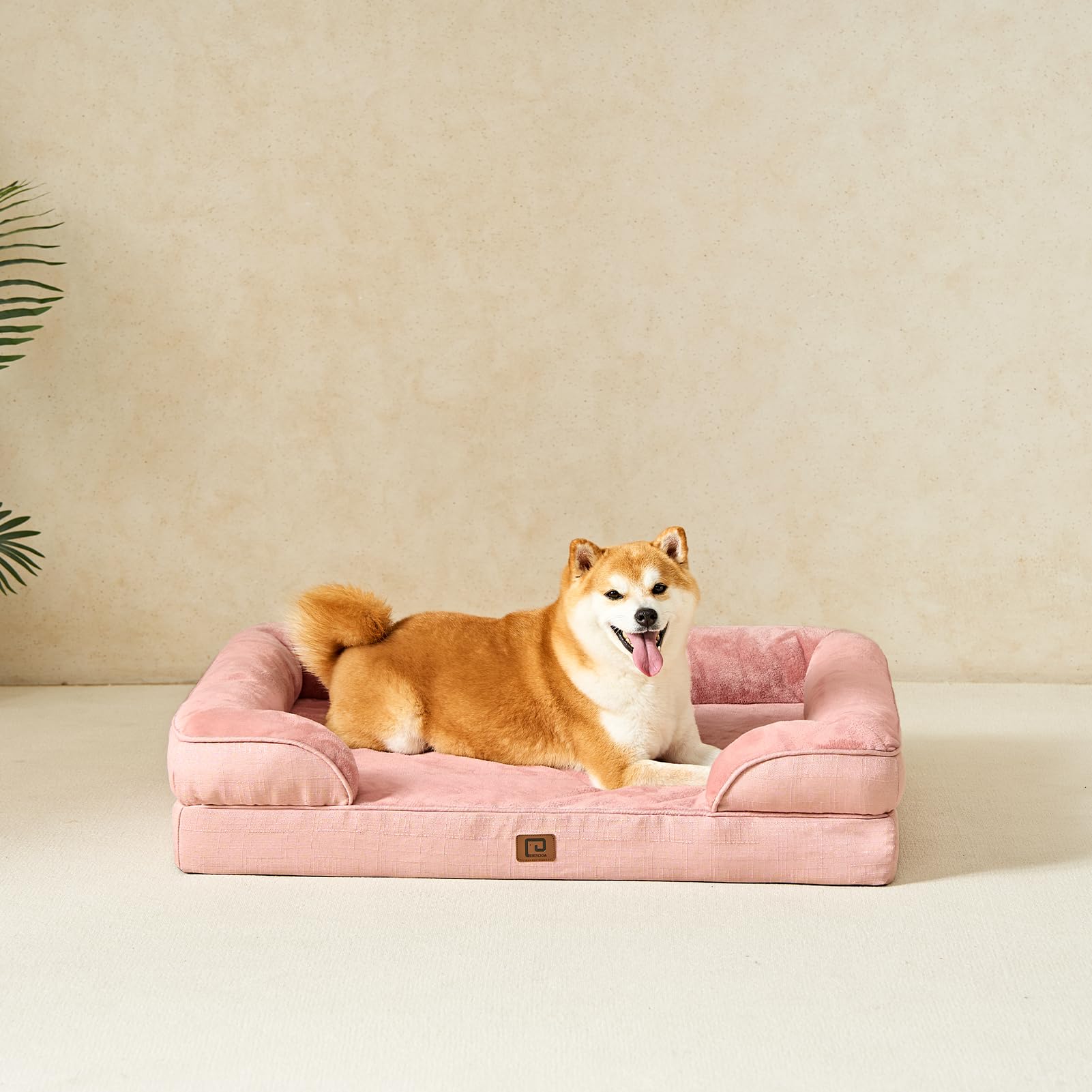 EHEYCIGA non-slip bottom keeps the bed in place on floors