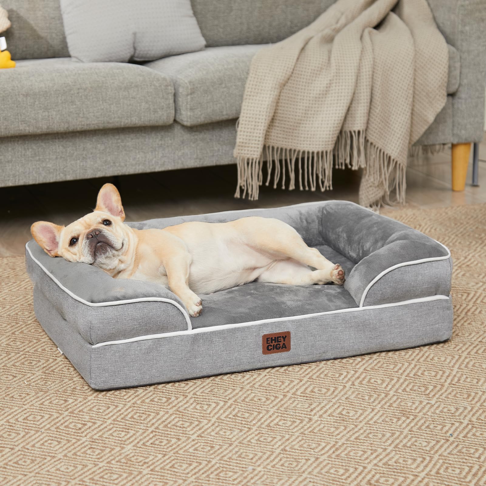 EHEYCIGA fleece-surface delivering soft, inviting comfort
