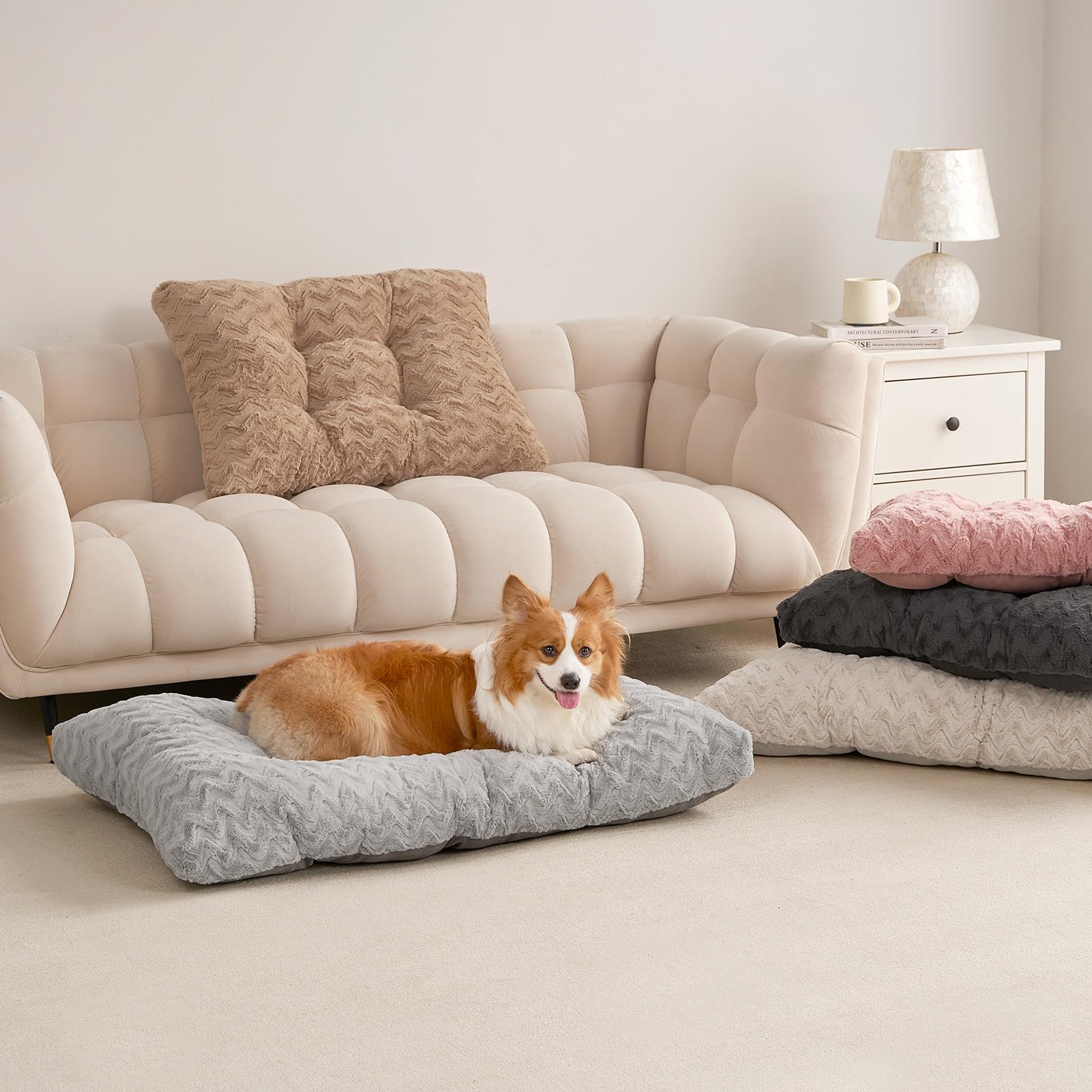 EHEYCIGA washable dog crate bed ideal for indoor-outdoor use with portability.