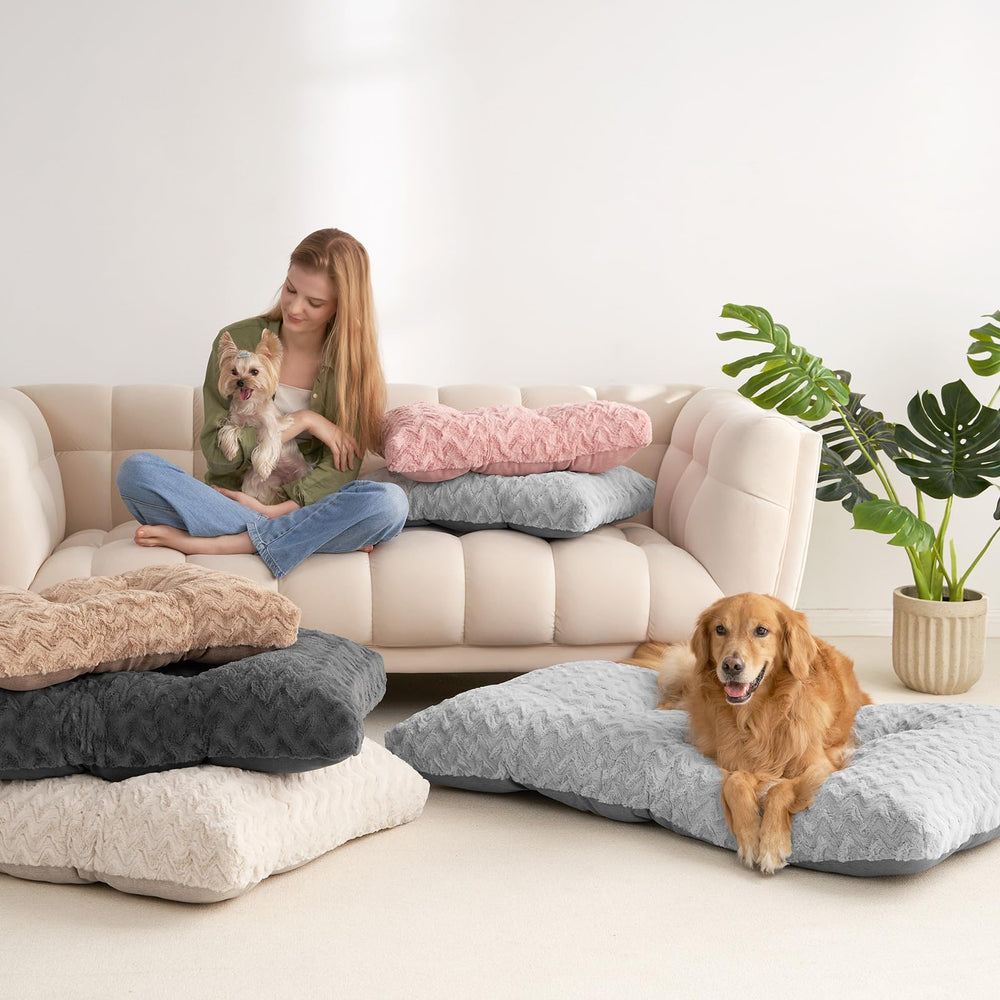 EHEYCIGA bed for indoor or outdoor use with versatile placement.